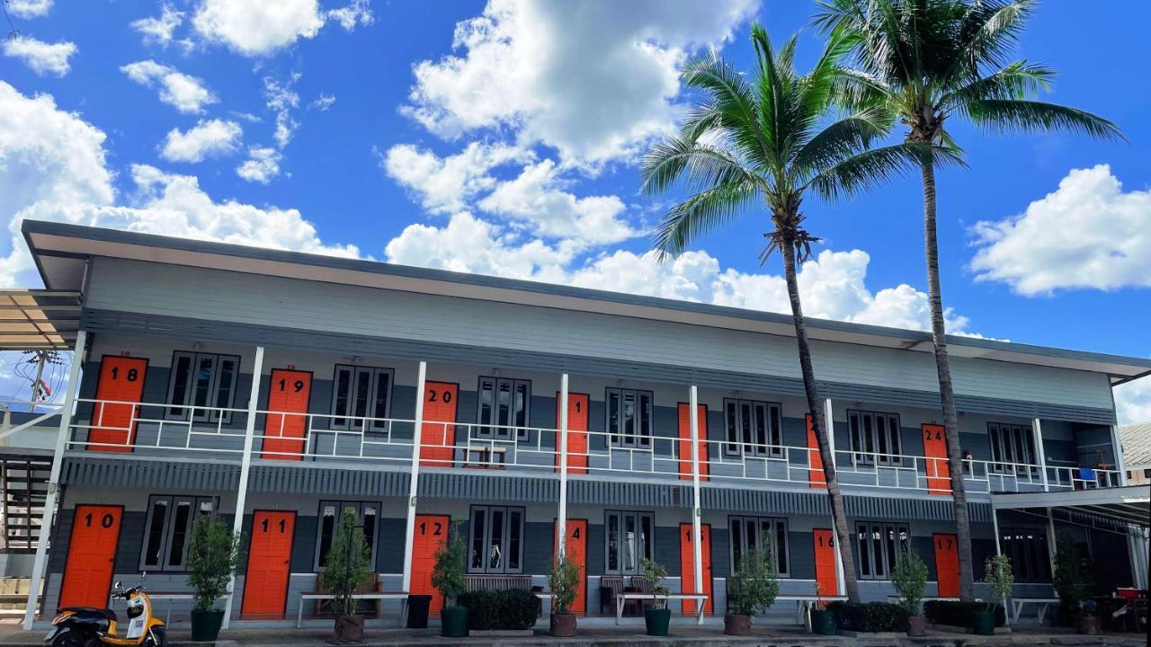 Auberge de jeunesse Revolution *